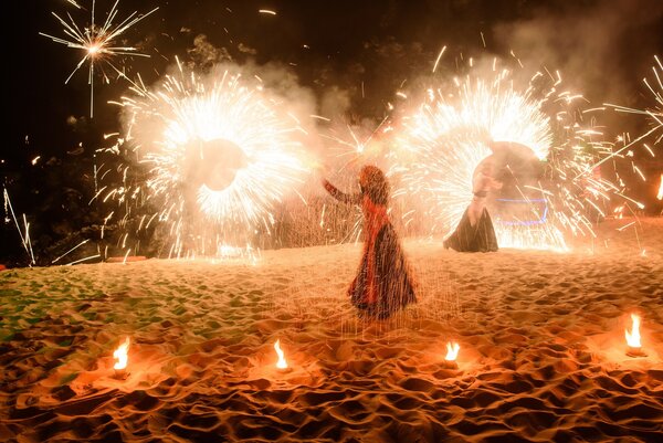 feuershow mit pyrotechnik